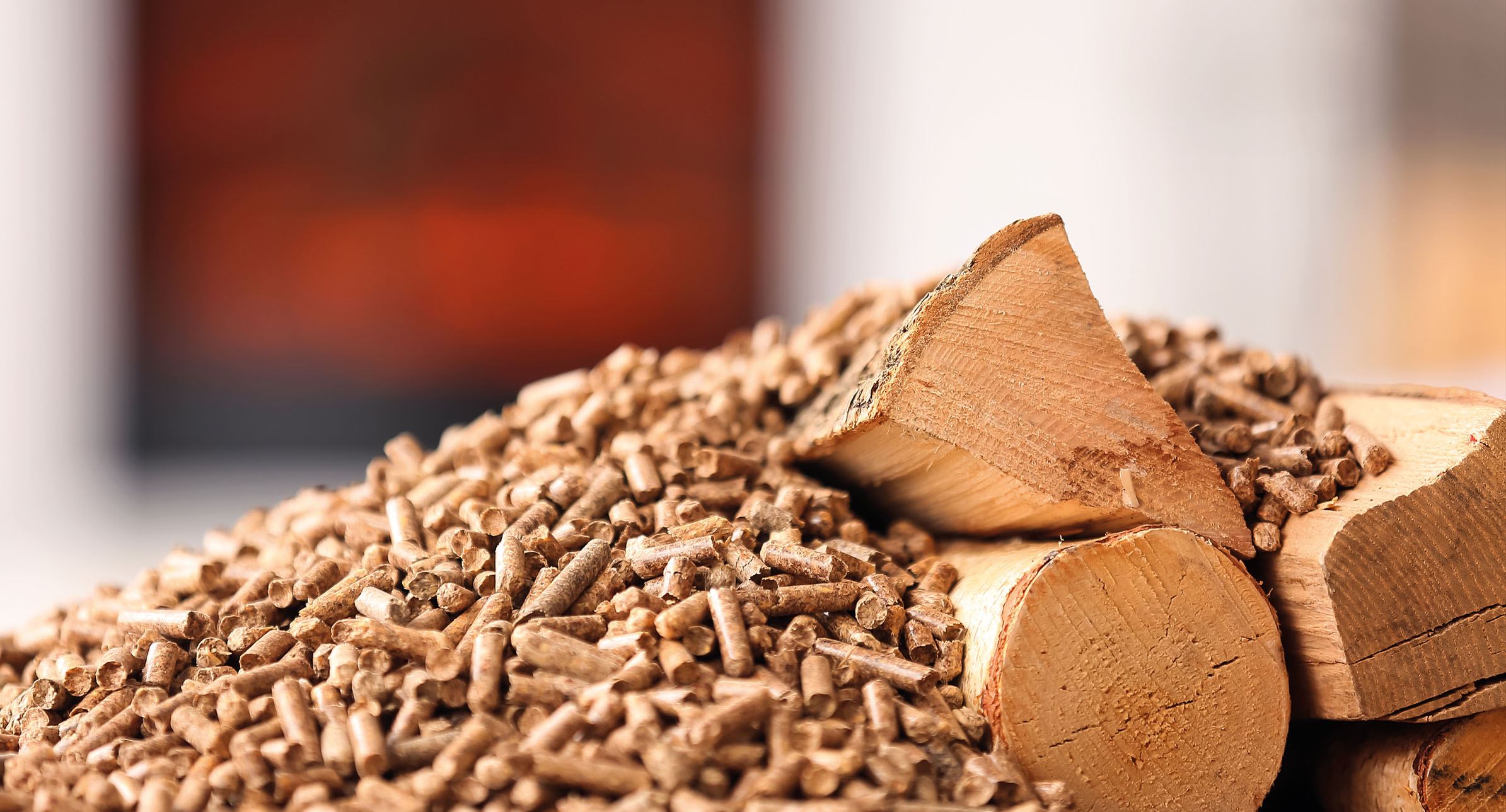 Pellets avec bûches de bois